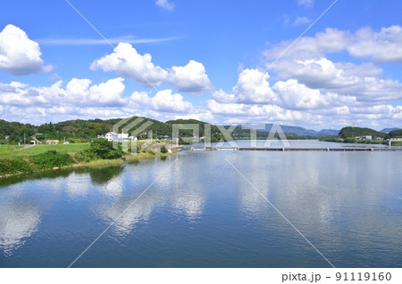2021年夏。赤穂線の西大寺駅から播州赤穂間の車窓からの風景 2021年夏。赤穂線の西大寺駅から播州赤穂間の車窓からの風景 91119160