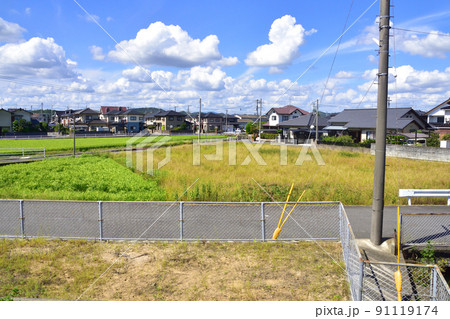 2021年夏。赤穂線の西大寺駅から播州赤穂間の車窓からの風景 2021年夏。赤穂線の西大寺駅から播州赤穂間の車窓からの風景 91119174