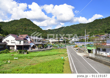 2021年夏。赤穂線の西大寺駅から播州赤穂間の車窓からの風景 2021年夏。赤穂線の西大寺駅から播州赤穂間の車窓からの風景 91119187