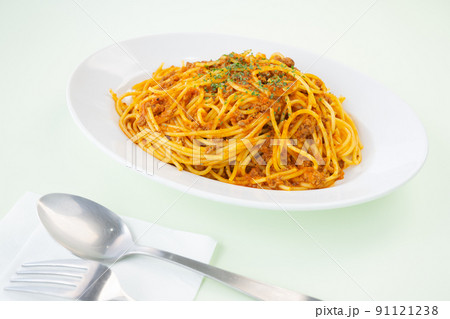 昔ながらのミートスパゲッティー　トマトソースとひき肉の組み合わせ 91121238