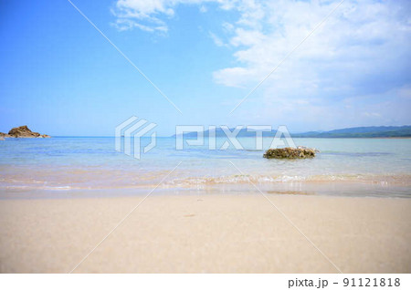 日本海　海　岩　海岸　水平線 91121818