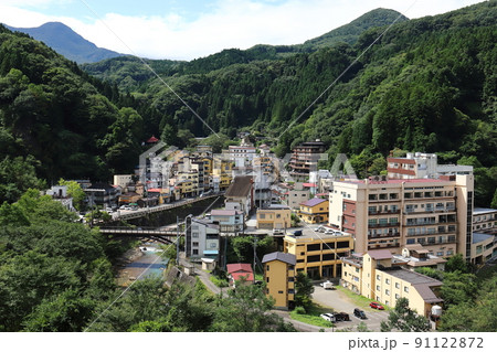 福島　福島市　土湯温泉の街並み（ホテル向瀧解体前） 91122872