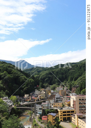 福島　福島市　土湯温泉の街並み（ホテル向瀧解体前） 91122875