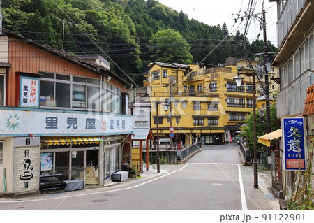 福島　福島市　土湯温泉の街並み 91122901
