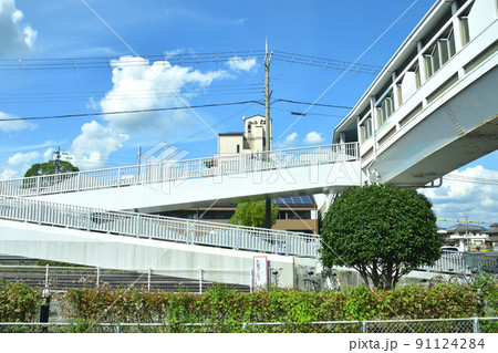 2021年。山陽本線の相生駅から姫路駅間の車窓からの風景 91124284