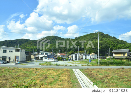 2021年。山陽本線の相生駅から姫路駅間の車窓からの風景 2021年。山陽本線の相生駅から姫路駅間の車窓からの風景 91124328