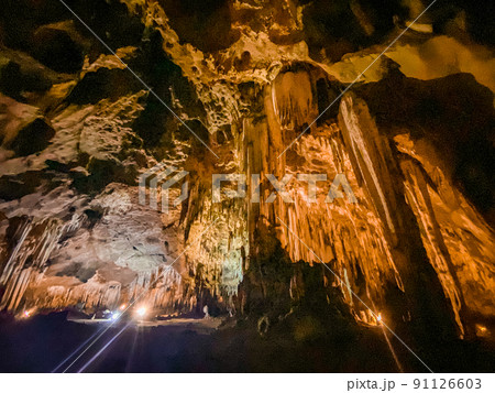 Tham Khao Bin cave in Ratchaburi, Thailand Tham Khao Bin cave in Ratchaburi, Thailand 91126603