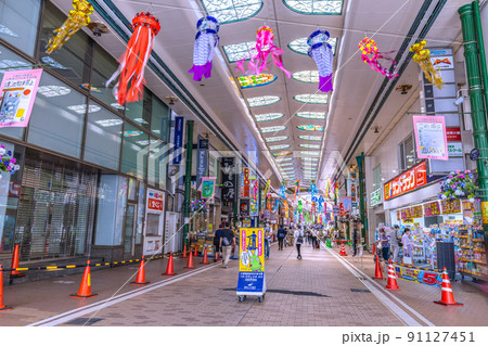日本の東京都市景観 川崎銀柳街歩行者天国などを望む 日本の東京都市景観 川崎銀柳街歩行者天国などを望む 91127451