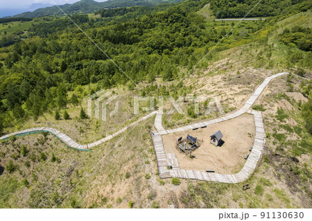 洞爺 西山山麓火口を空撮（第2展望台） 91130630