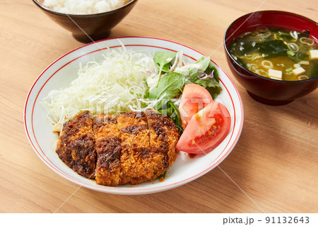 メンチカツ定食　　コロッケ 91132643
