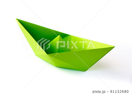 Green paper boat origami isolated on a white background 91132680
