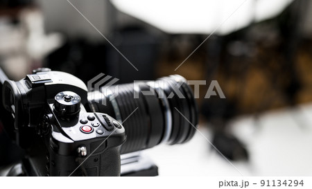撮影イメージ　動画撮影　カメラ　一眼レフ 91134294