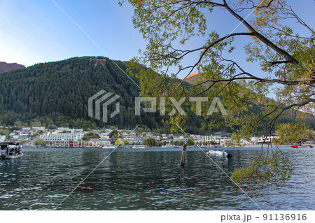 【クイーンズタウン】ワカティプ湖 91136916