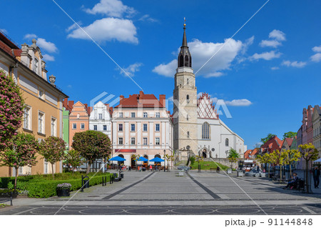Rynek square in Boleslawiec, Poland 91144848
