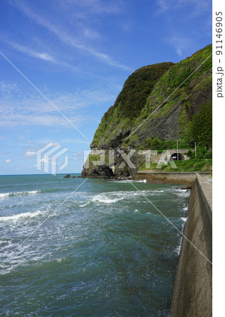 日本海の絶景が続く越後七浦シーサイドライン(新潟県新潟市) 日本海の絶景が続く越後七浦シーサイドライン(新潟県新潟市) 91146905