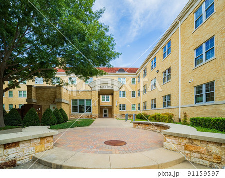 Overcast view of the Clark Hall of Texas Christian University 91159597