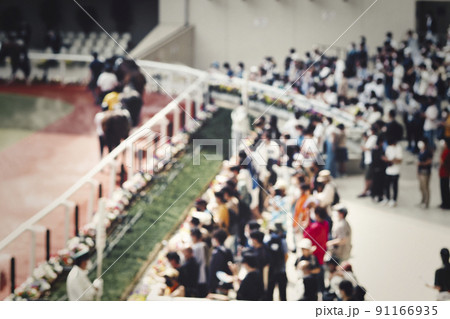 パドックと観客 パドックと観客 91166935