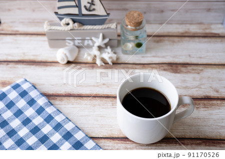 海を感じるカフェ 91170526