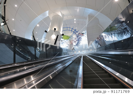 the group of Escalator at the admiralty station, hong kong 19 June 2022 91171769