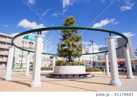 名鉄　西春駅東西連絡橋　西口 駅前広場 91176685