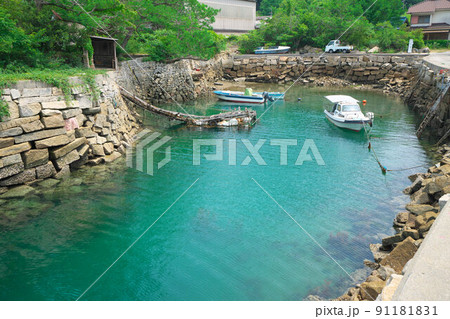 笠岡諸島最大の島・北木島　千ノ浜の護岸景観(北木のベニス)3　岡山県笠岡市 91181831