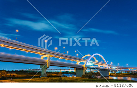 「東京都」首都高速　江北ジャンクションの夜景 91187606