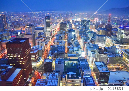 展望室から眺める札幌市の冬の夜景 91188314