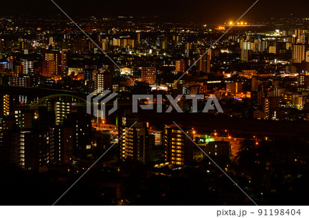 都市夜景景観「花岡山展望台から熊本市パノラマ夜景風景」 91198404