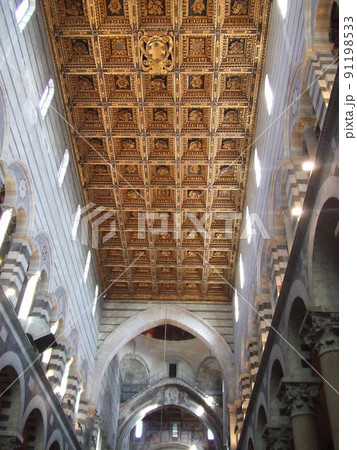 ピサ大聖堂の天井 91198533