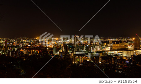 都市夜景景観「花岡山展望台から熊本市パノラマ夜景風景」 91198554