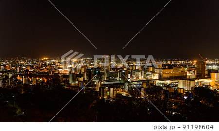都市夜景景観「花岡山展望台から熊本市パノラマ夜景風景」 都市夜景景観「花岡山展望台から熊本市パノラマ夜景風景」 91198604