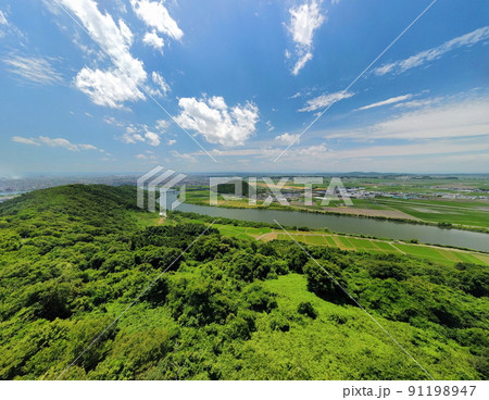 石巻の初夏の山 空撮 石巻の初夏の山 空撮 91198947