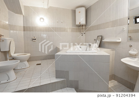 Bathroom Bathroom 91204394
