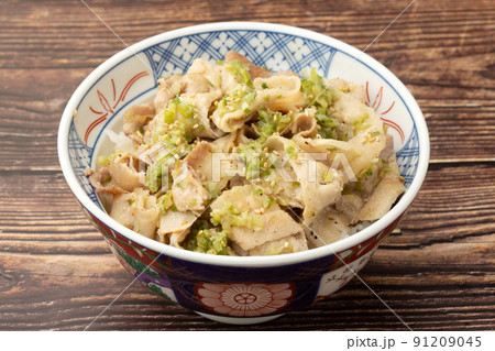 豚バラネギ塩丼 91209045