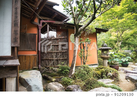 當麻寺中乃坊香藕園茶室と池 91209130