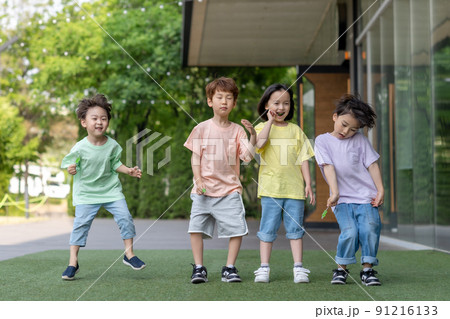 子供 団体 遊び 91216133