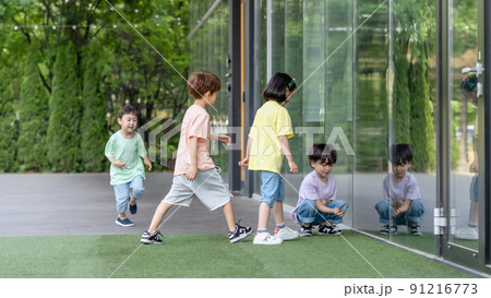 子供 男女 男の子 91216773