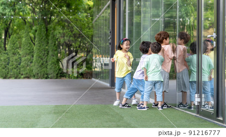 子供 男女 男の子 91216777