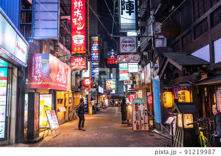 《大阪府》曽根崎お初天神通り商店街・飲み屋街 91219987