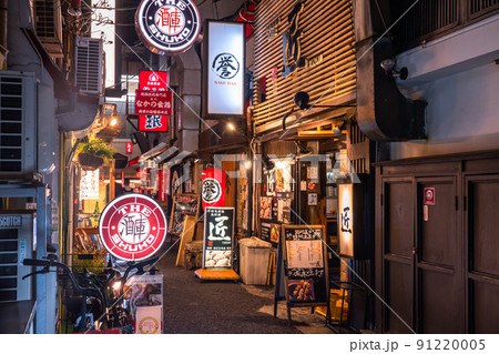 《大阪府》曽根崎お初天神通り商店街・飲み屋街 91220005