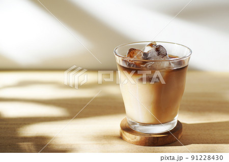 夏のアイスカフェオレ 夏のアイスカフェオレ 91228430