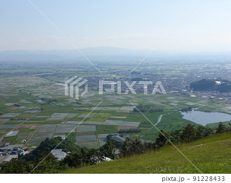 南陽スカイパーク　十分一分山　高ツムジ山 　白竜湖　南陽市全景 91228433