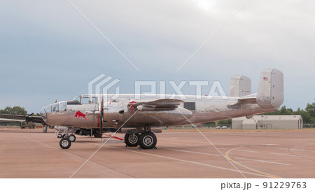 ノースアメリカンB-25Jミッチェル爆撃機 91229763