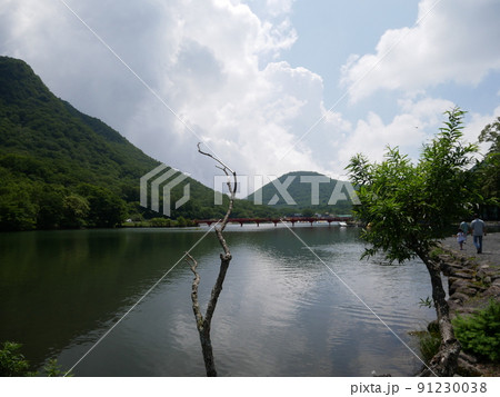 夏休み　登山へ 91230038