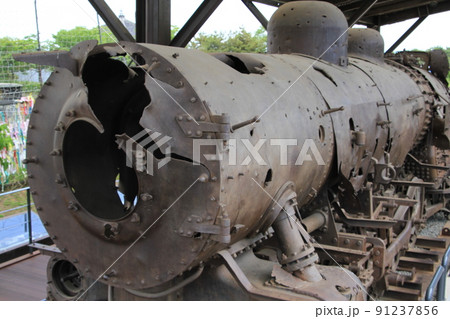 朝鮮戦争で破壊された機関車 朝鮮戦争で破壊された機関車 91237856
