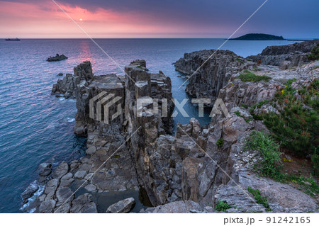 《福井県》東尋坊の夕暮れ・福井の名勝 《福井県》東尋坊の夕暮れ・福井の名勝 91242165