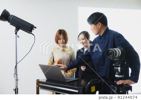 撮影 クライアント デザイナー カメラマン 撮影 クライアント デザイナー カメラマン 91244074