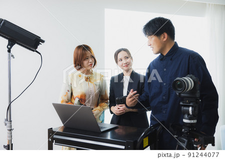 撮影 クライアント デザイナー カメラマン 撮影 クライアント デザイナー カメラマン 91244077