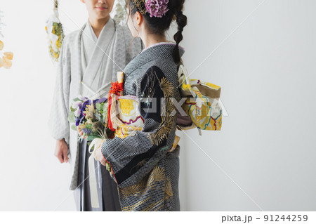 振袖　成人式　男性　女性　紋付袴    91244259