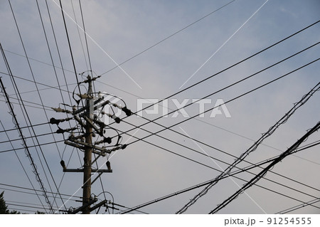 電柱線がいっぱい 91254555